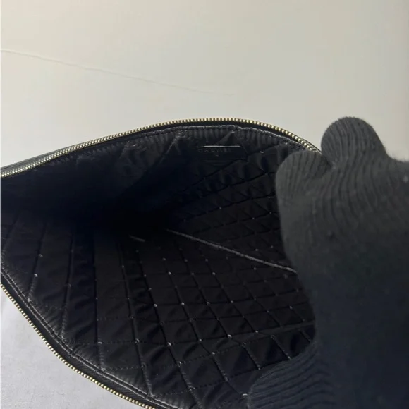 Chanel Boy O-Case clutch bag - Picture 7 of 8